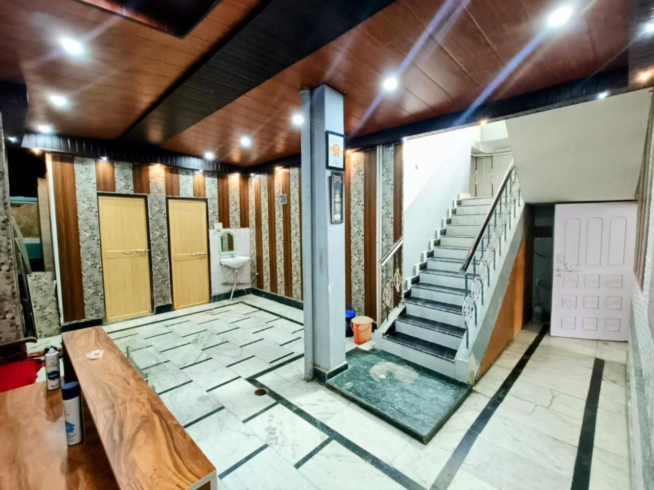 Mohit Paying Guest House Váránaszi Kültér fotó