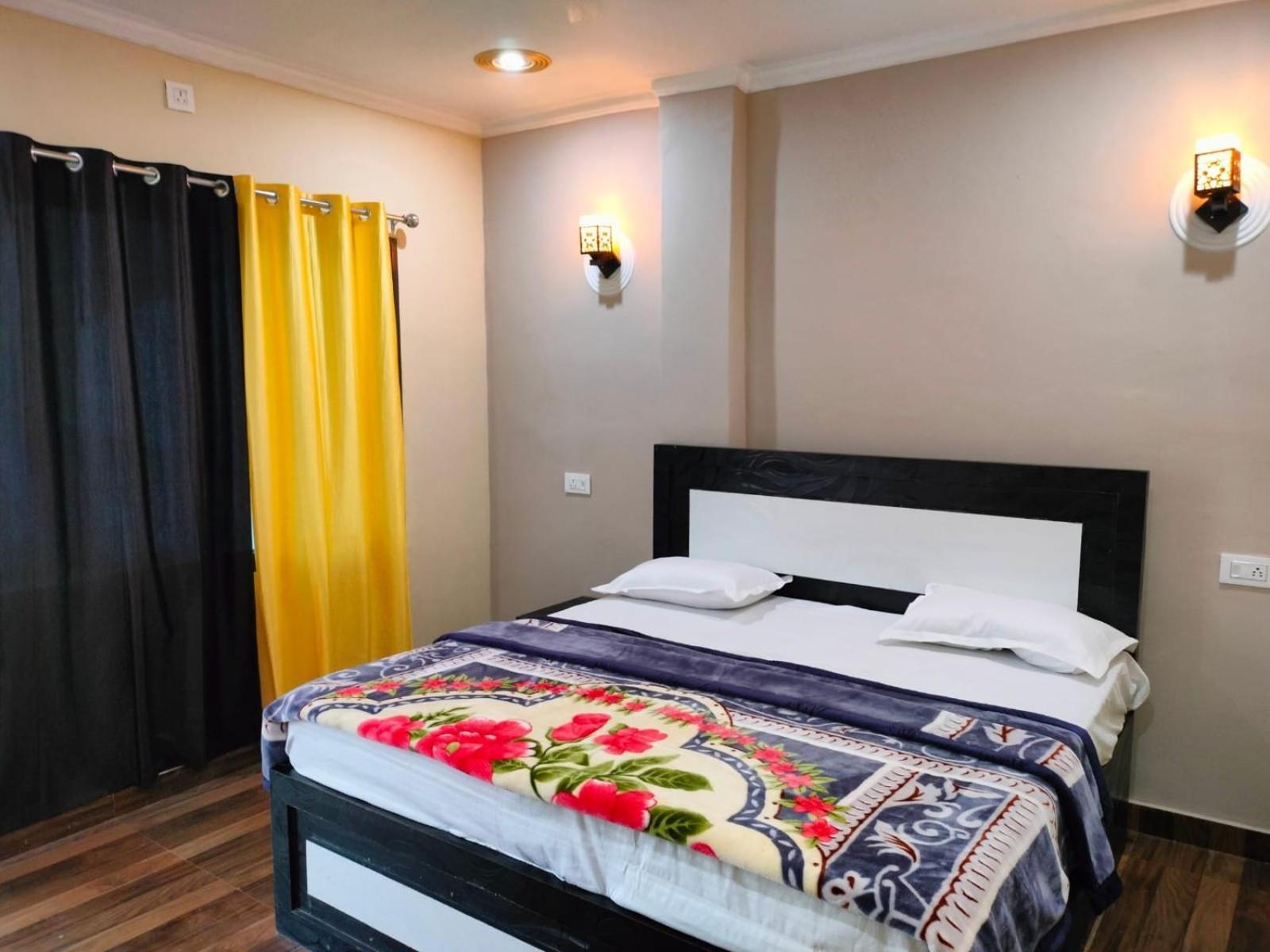Mohit Paying Guest House Váránaszi Kültér fotó